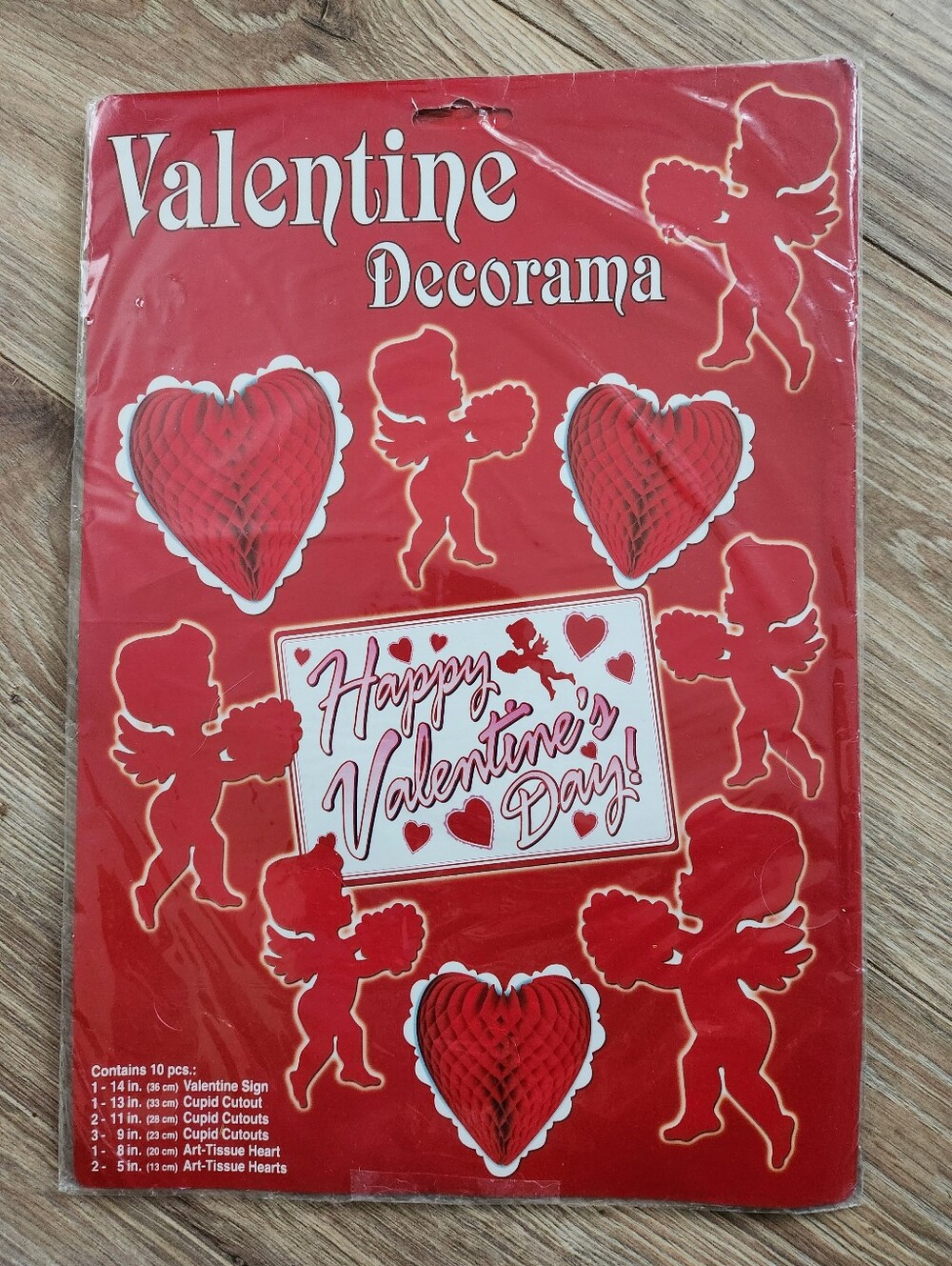 VINTAGE 1998 BEISTLE VALENTINE DECORAMA 10-PC. DECORATIONS